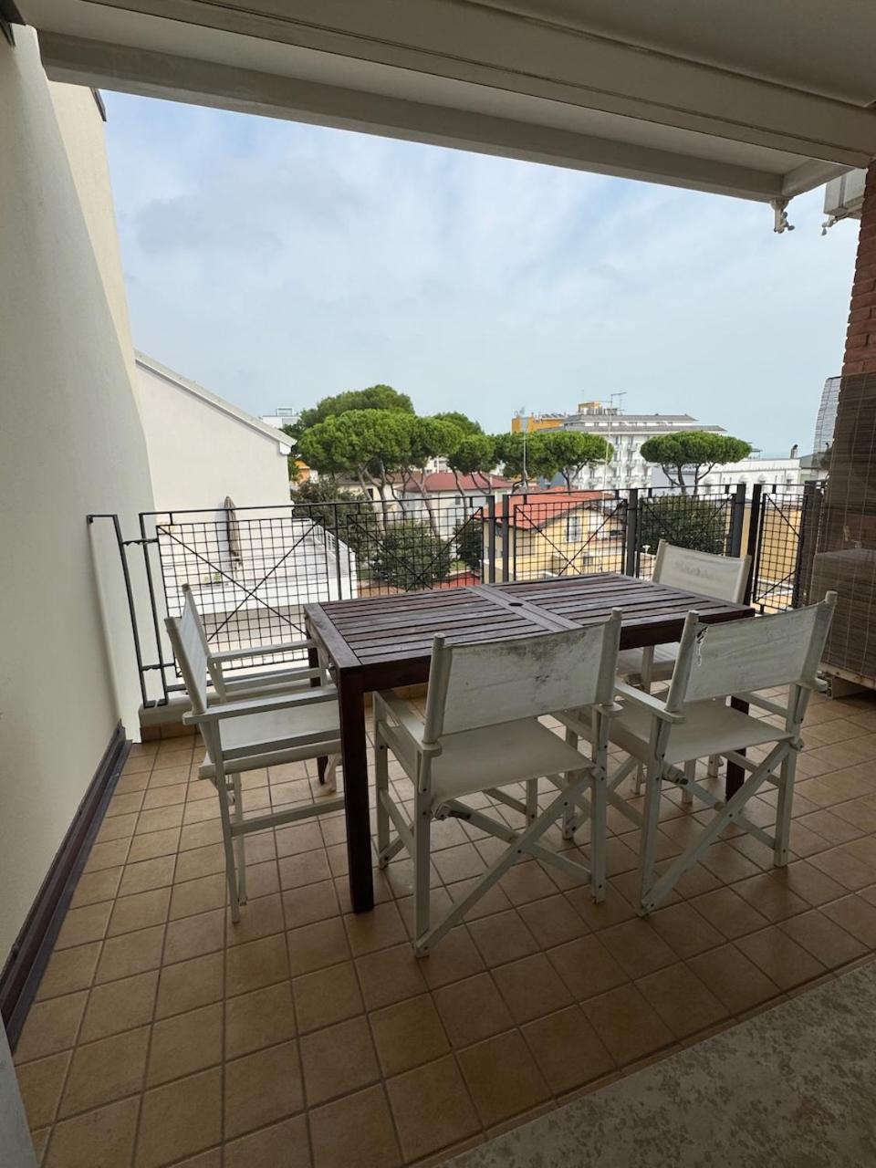Marconi Deluxe Apartment Lido di Jesolo Bagian luar foto