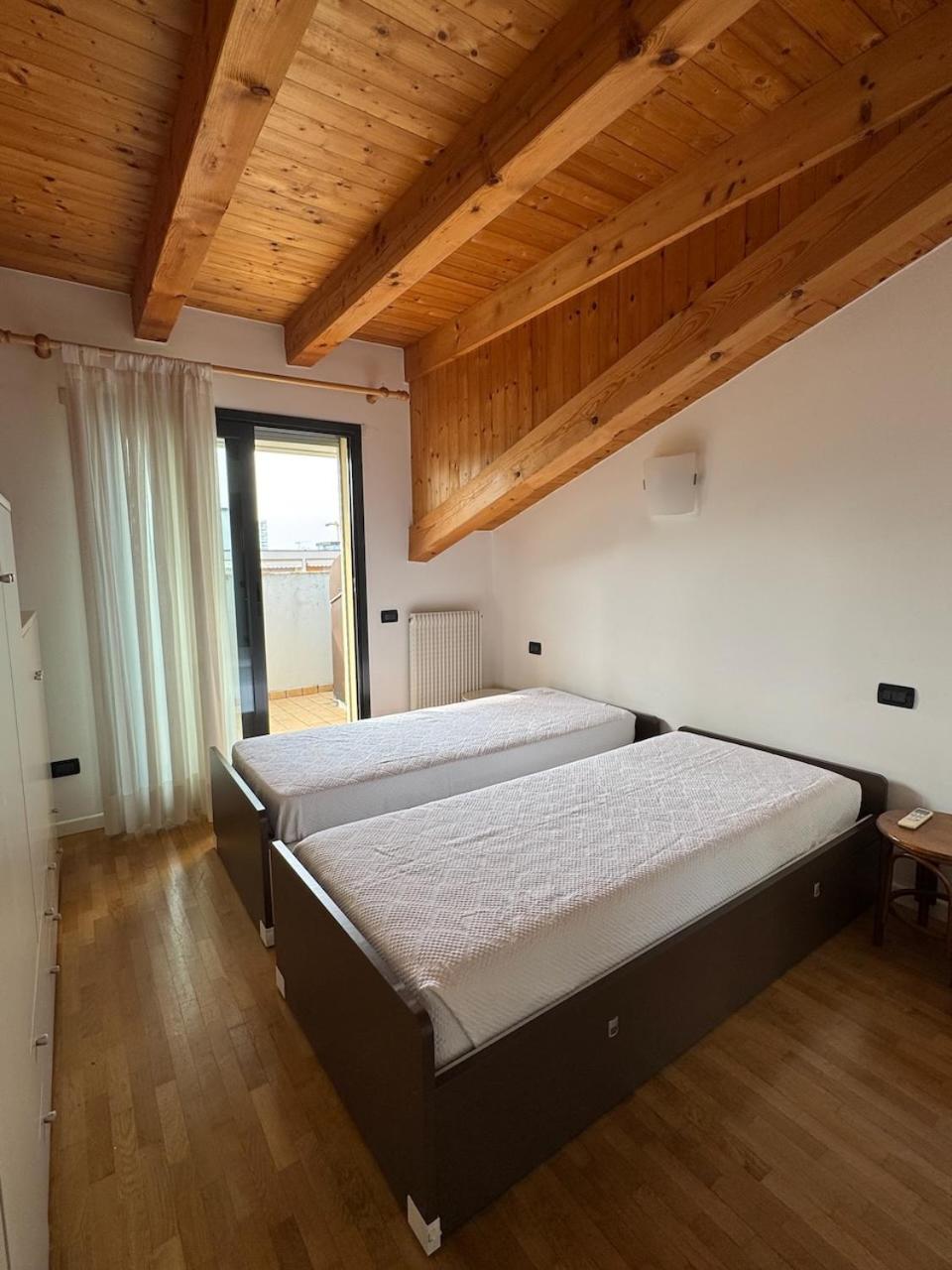 Marconi Deluxe Apartment Lido di Jesolo Bagian luar foto