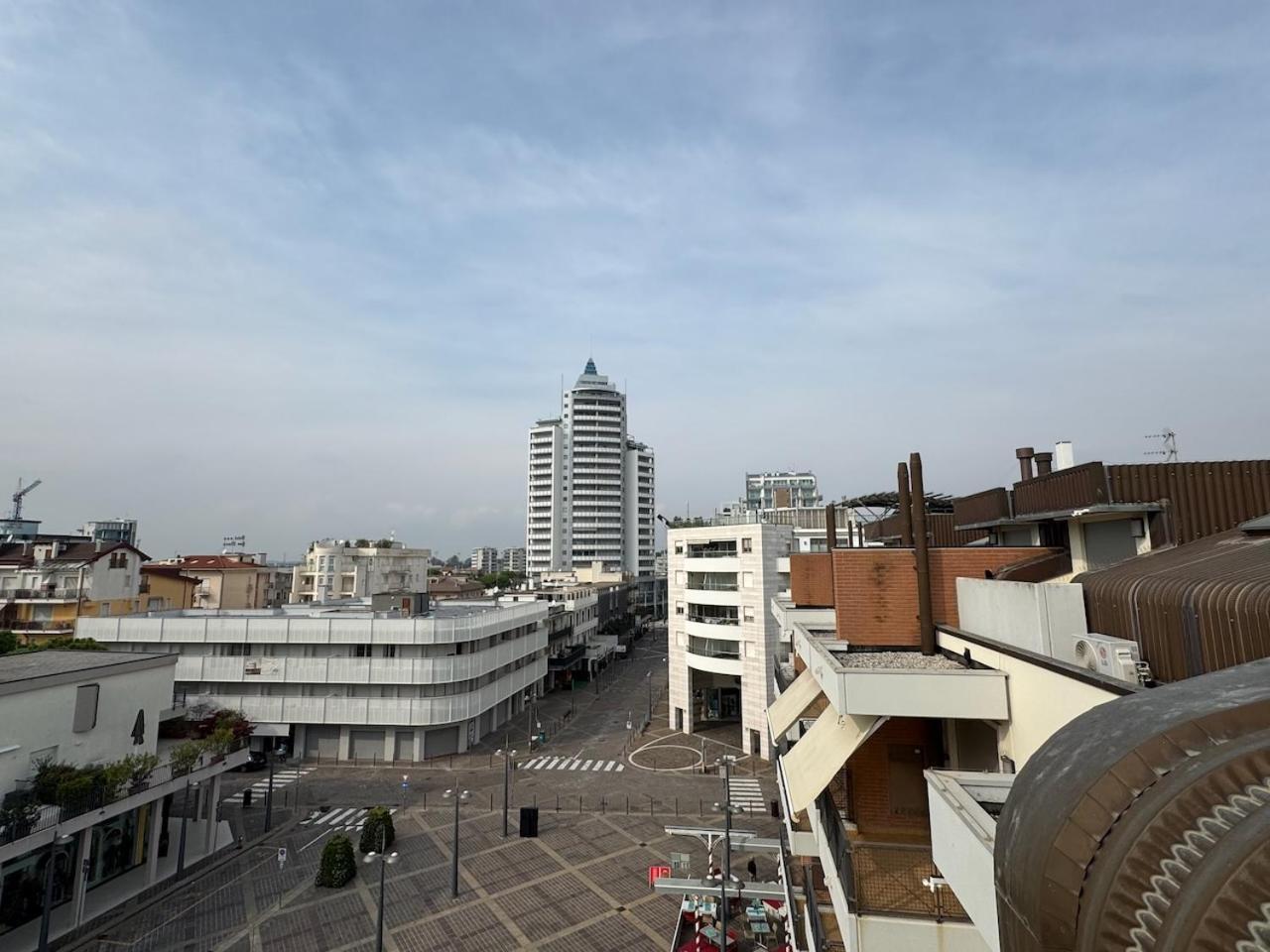 Marconi Deluxe Apartment Lido di Jesolo Bagian luar foto